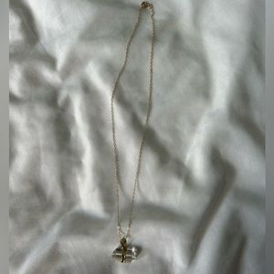 Gold plated necklace with quartz stone